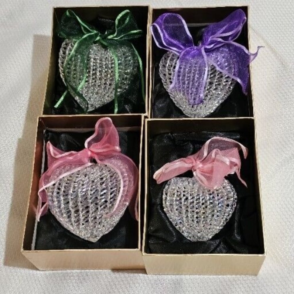 Set of 4 Handblown Spun Glass Heart Ornament w Ribbon Bows 3" Holiday elegance - Picture 5 of 5